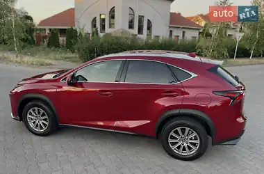 Lexus NX 2021