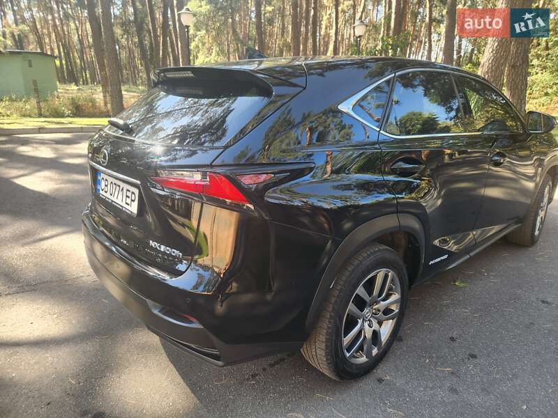 Позашляховик / Кросовер Lexus NX 2015 в Чернігові