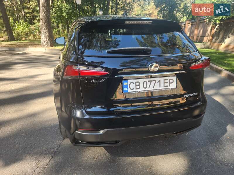 Позашляховик / Кросовер Lexus NX 2015 в Чернігові
