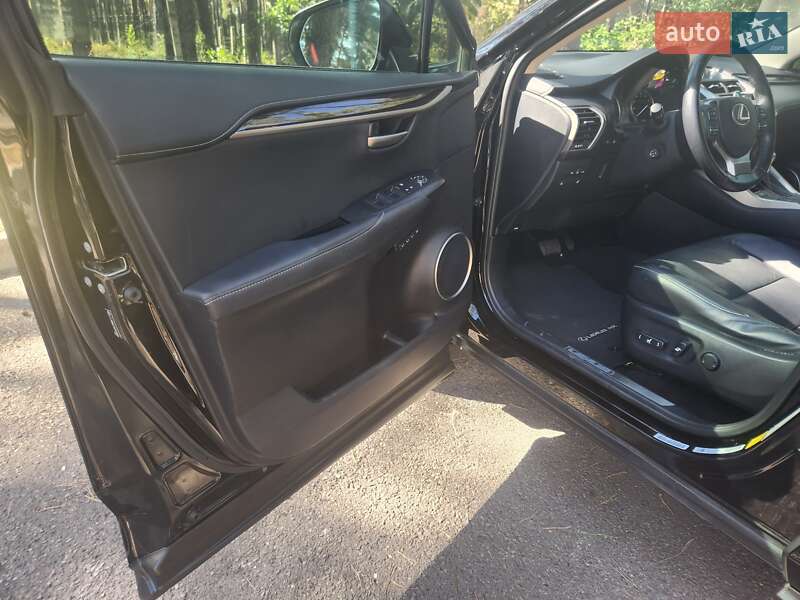 Позашляховик / Кросовер Lexus NX 2015 в Чернігові