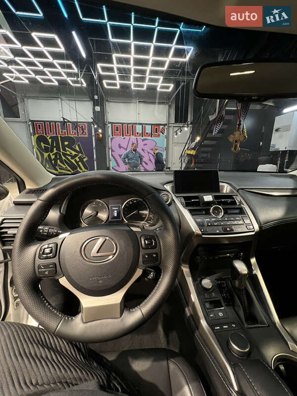 Внедорожник / Кроссовер Lexus NX 2016 в Киеве