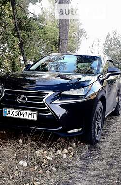 Позашляховик / Кросовер Lexus NX 2015 в Краснограді