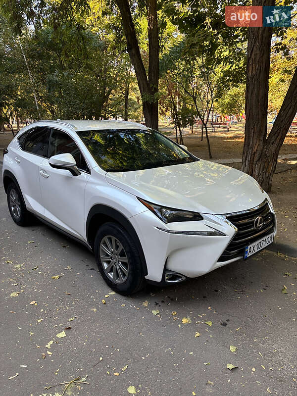 Внедорожник / Кроссовер Lexus NX 2016 в 
