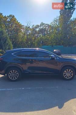 Внедорожник / Кроссовер Lexus NX 2019 в 