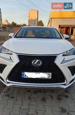 Внедорожник / Кроссовер Lexus NX 2016 в Вышгороде