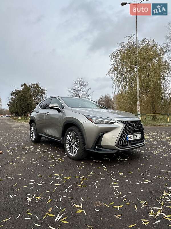 Внедорожник / Кроссовер Lexus NX 2022 в Ровно