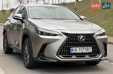 Позашляховик / Кросовер Lexus NX 2022 в Києві