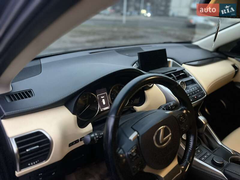 Внедорожник / Кроссовер Lexus NX 2016 в Харькове