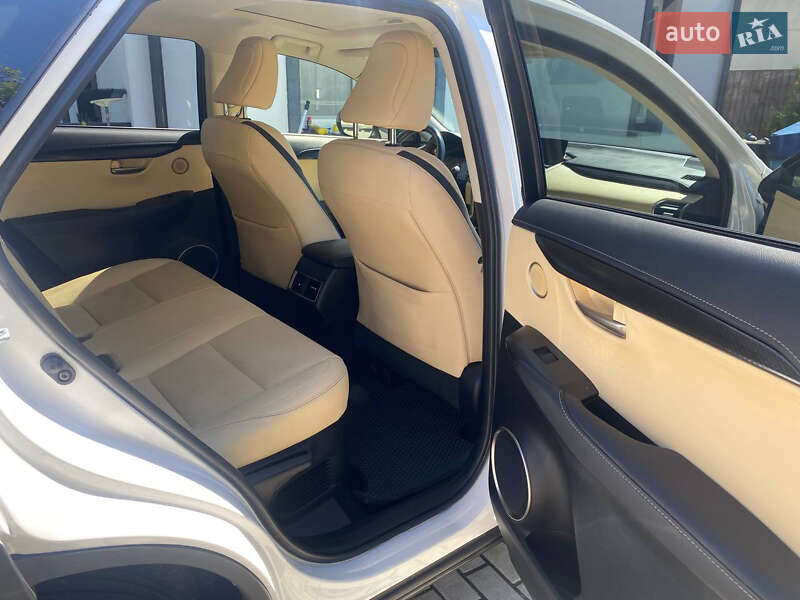Внедорожник / Кроссовер Lexus NX 2017 в Киеве