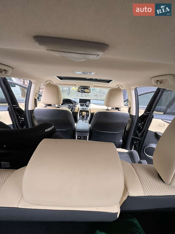 Внедорожник / Кроссовер Lexus NX 2018 в Львове