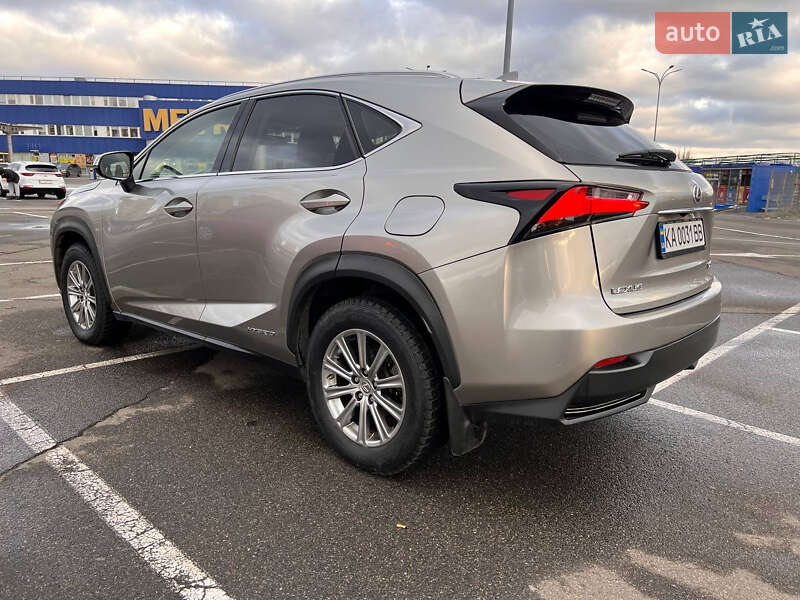 Позашляховик / Кросовер Lexus NX 2015 в Києві