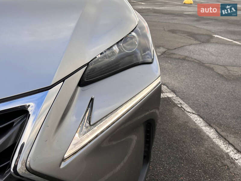 Позашляховик / Кросовер Lexus NX 2015 в Києві