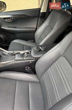 Внедорожник / Кроссовер Lexus NX 2018 в 