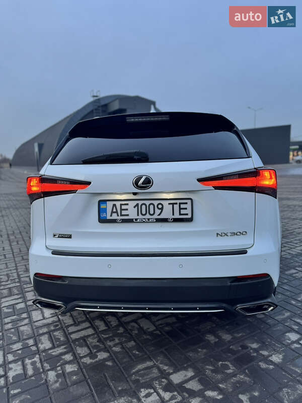 Внедорожник / Кроссовер Lexus NX 2017 в Днепре