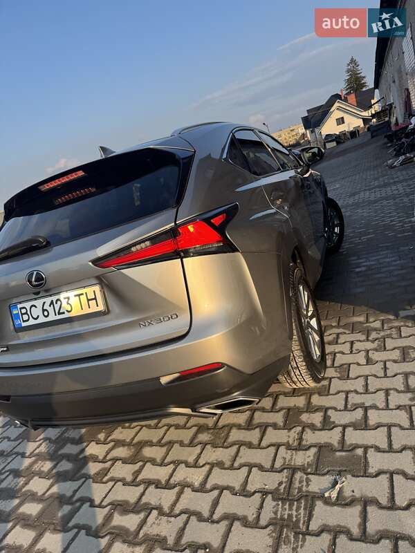 Позашляховик / Кросовер Lexus NX 2020 в Львові