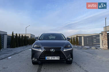Позашляховик / Кросовер Lexus NX 2020 в 