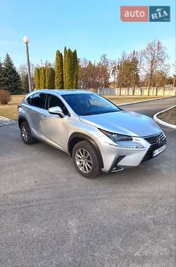 Позашляховик / Кросовер Lexus NX 2017 в Києві