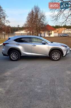 Позашляховик / Кросовер Lexus NX 2017 в Києві