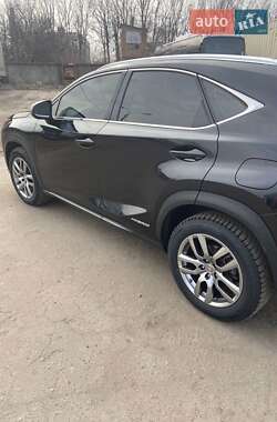 Внедорожник / Кроссовер Lexus NX 2017 в 