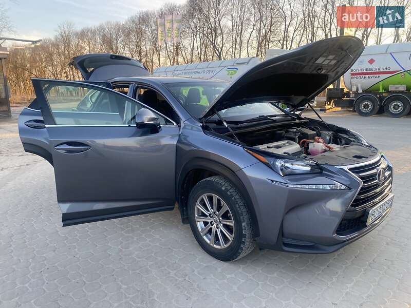 Внедорожник / Кроссовер Lexus NX 2016 в Тернополе