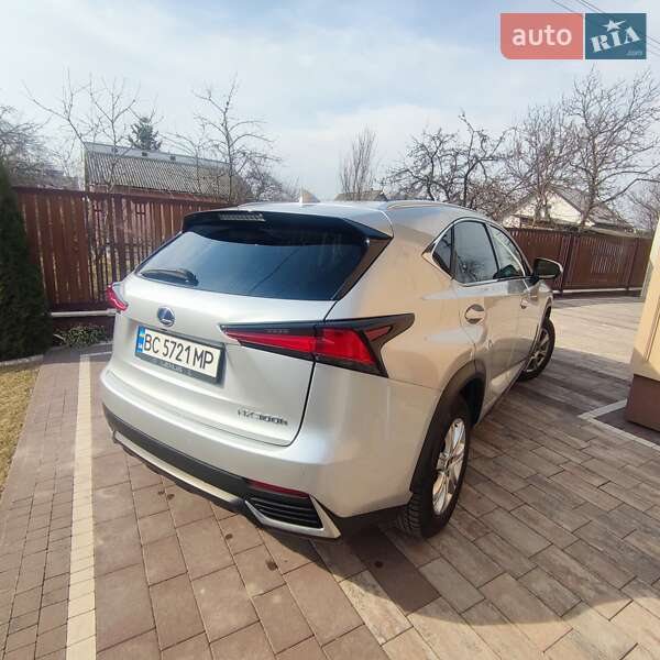 Позашляховик / Кросовер Lexus NX 2018 в Львові