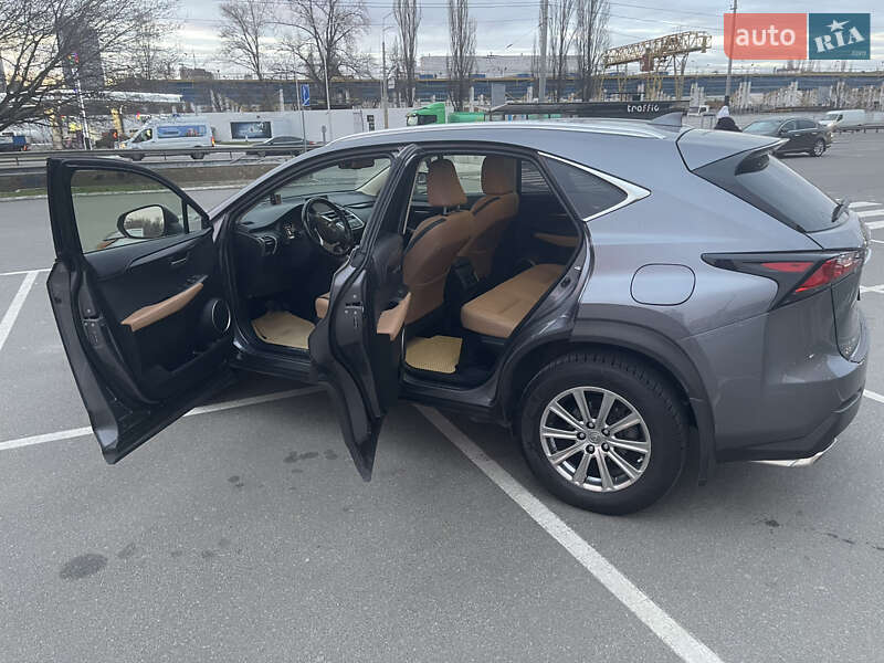 Позашляховик / Кросовер Lexus NX 2017 в Києві