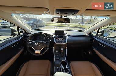 Позашляховик / Кросовер Lexus NX 2017 в 