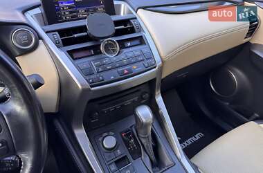 Внедорожник / Кроссовер Lexus NX 2015 в 