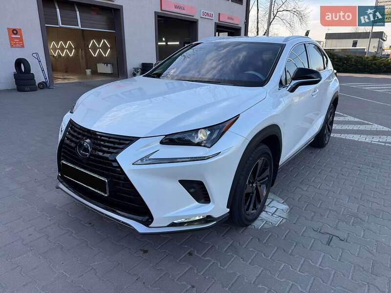 Внедорожник / Кроссовер Lexus NX 2020 в 