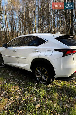 Внедорожник / Кроссовер Lexus NX 2018 в 