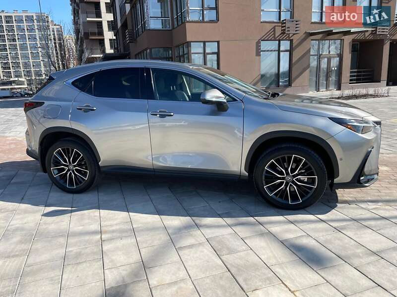 Позашляховик / Кросовер Lexus NX 2022 в Києві