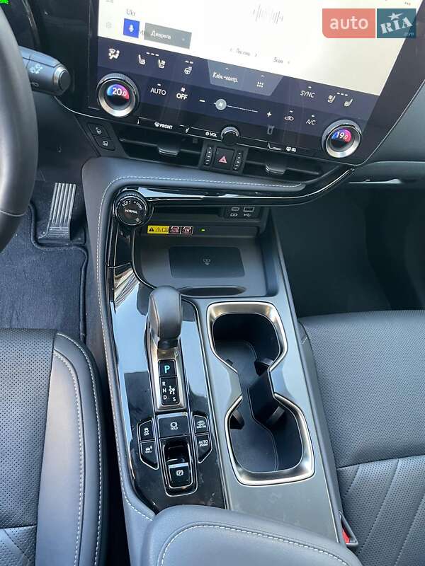 Позашляховик / Кросовер Lexus NX 2022 в Києві
