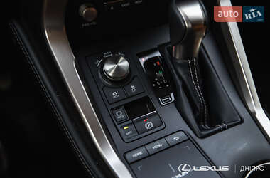 Позашляховик / Кросовер Lexus NX 2020 в 