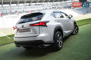 Позашляховик / Кросовер Lexus NX 2018 в 