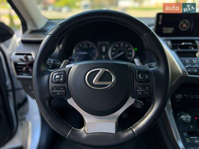 Внедорожник / Кроссовер Lexus NX 2018 в Львове