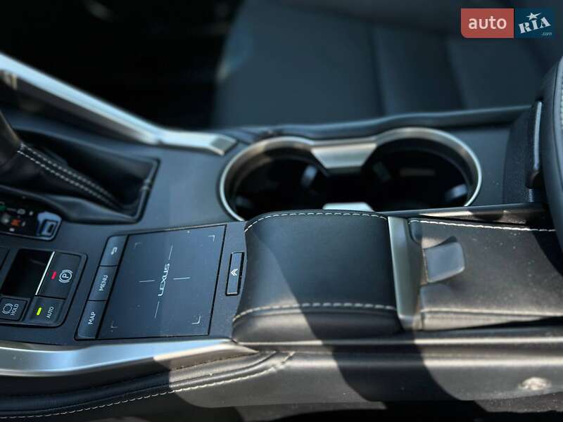 Внедорожник / Кроссовер Lexus NX 2018 в Львове