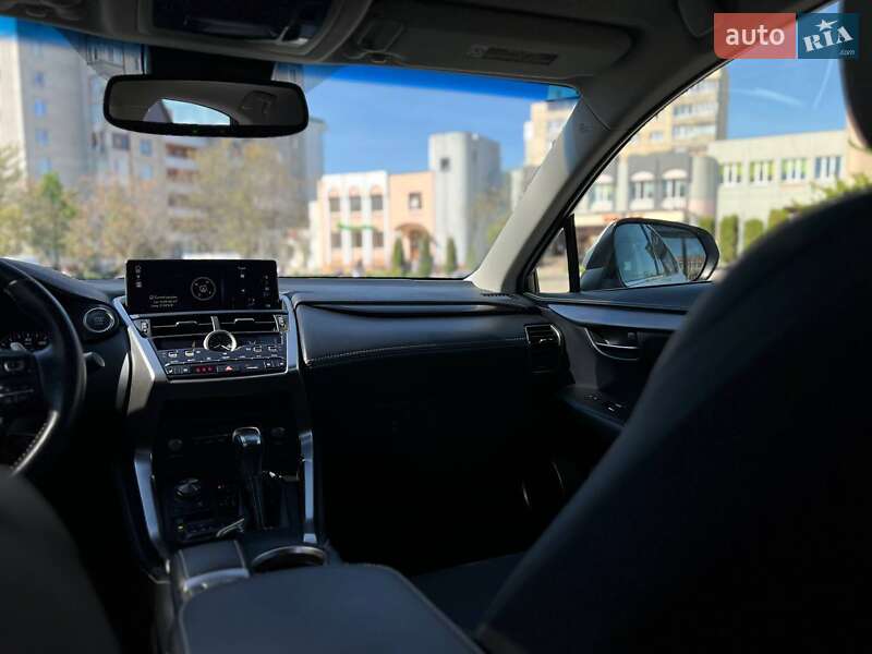 Внедорожник / Кроссовер Lexus NX 2018 в Львове