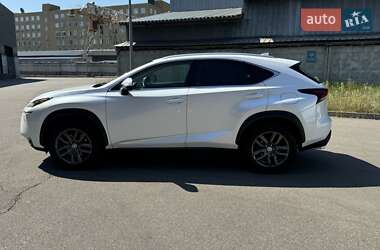 Позашляховик / Кросовер Lexus NX 2016 в 
