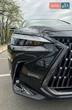 Внедорожник / Кроссовер Lexus NX 2022 в 