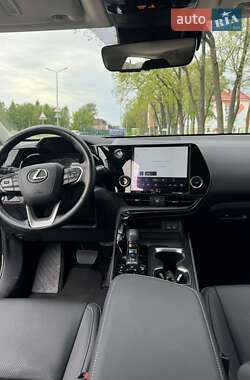 Внедорожник / Кроссовер Lexus NX 2022 в 