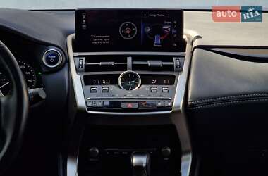 Внедорожник / Кроссовер Lexus NX 2019 в 