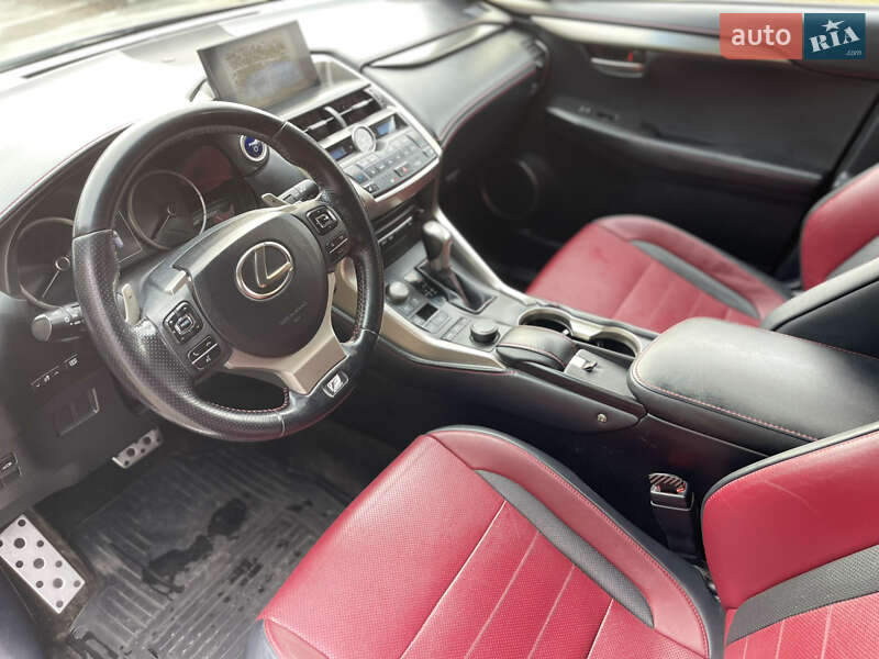 Внедорожник / Кроссовер Lexus NX 2015 в Ровно