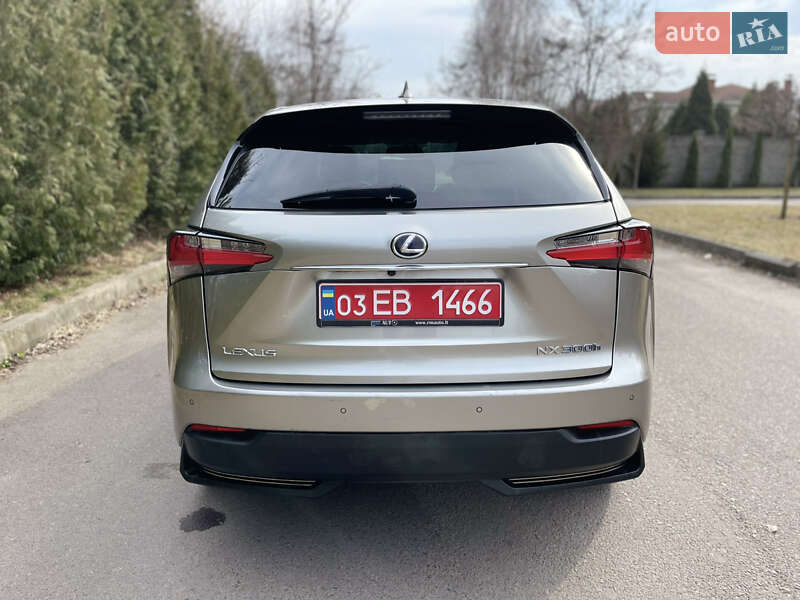 Внедорожник / Кроссовер Lexus NX 2015 в Ровно