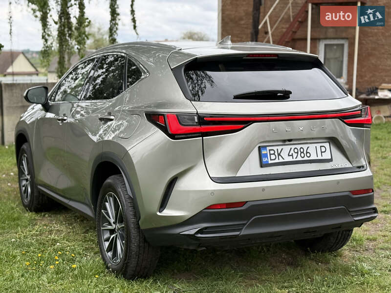 Внедорожник / Кроссовер Lexus NX 2023 в Ровно