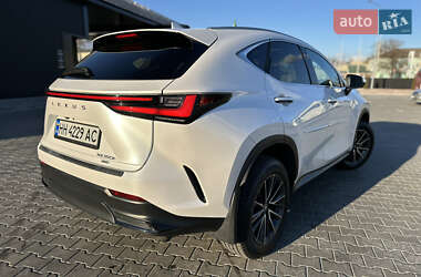 Внедорожник / Кроссовер Lexus NX 2022 в 
