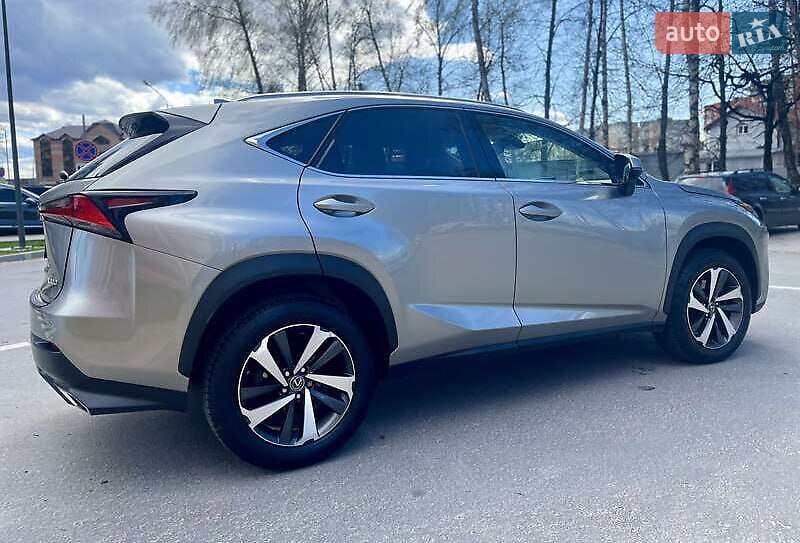 Позашляховик / Кросовер Lexus NX 2017 в Києві