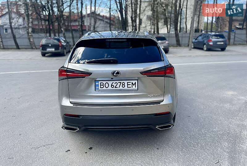 Позашляховик / Кросовер Lexus NX 2017 в Києві