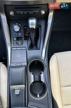 Внедорожник / Кроссовер Lexus NX 2018 в 