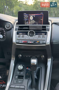 Внедорожник / Кроссовер Lexus NX 2019 в 