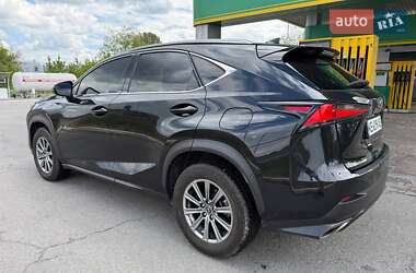 Внедорожник / Кроссовер Lexus NX 2019 в 